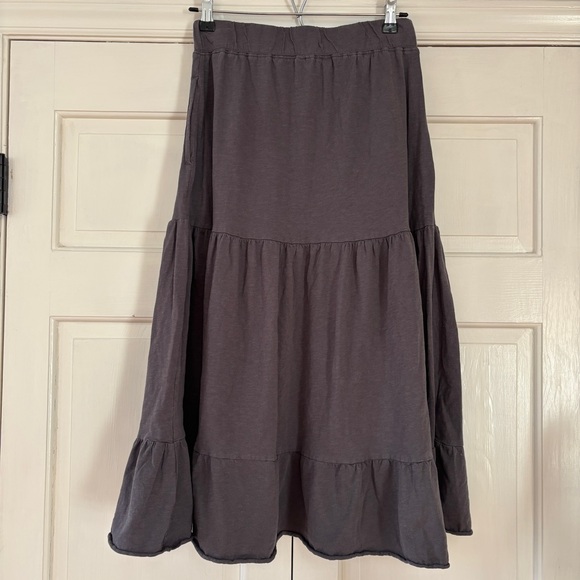 Toad&Co Primo Soot Gray Midi Skirt Size Small Tiered Pockets Organic Cotton - Picture 10 of 14